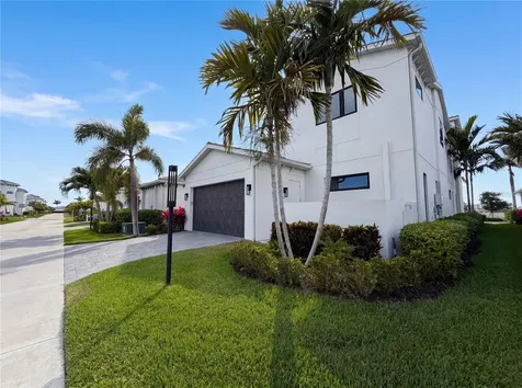 5911 Redbay Boulevard Bradenton FL 34210
