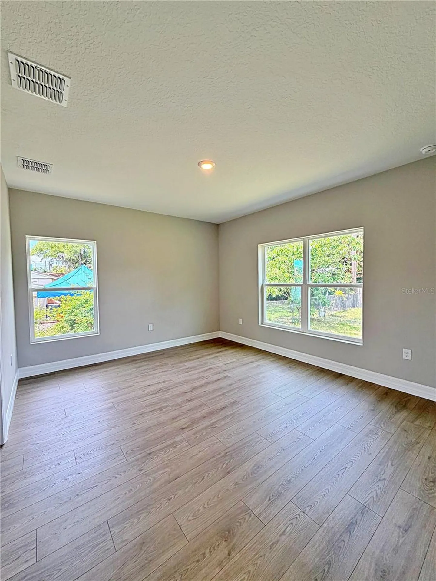 5023 Old Cheney Highway Orlando FL 32807