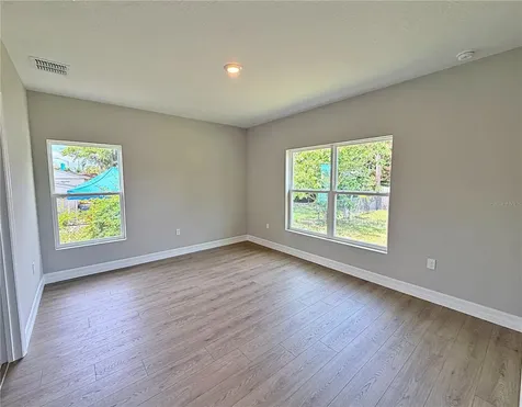 5023 Old Cheney Highway Orlando FL 32807