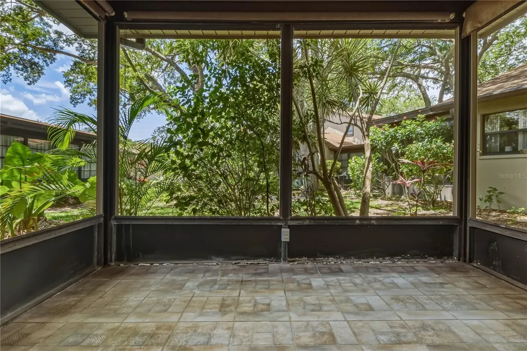 1696 Nash Court Dunedin FL 34698