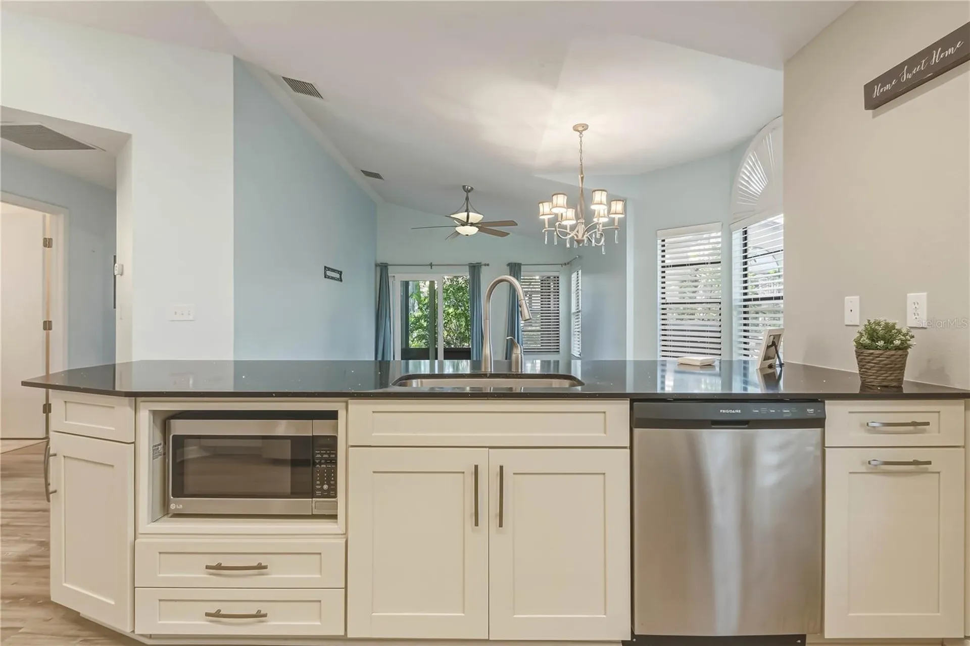 1696 Nash Court Dunedin FL 34698