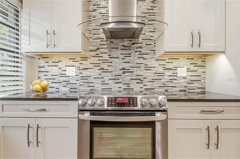1696 Nash Court Dunedin FL 34698