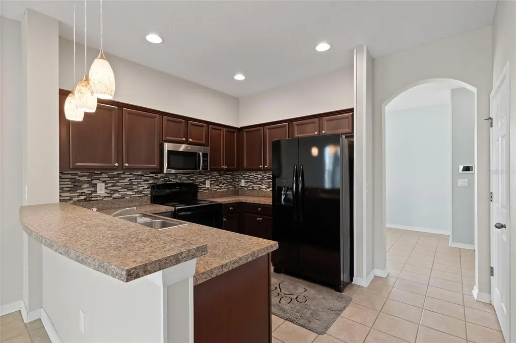 6981 Towering Spruce Drive Riverview FL 33578