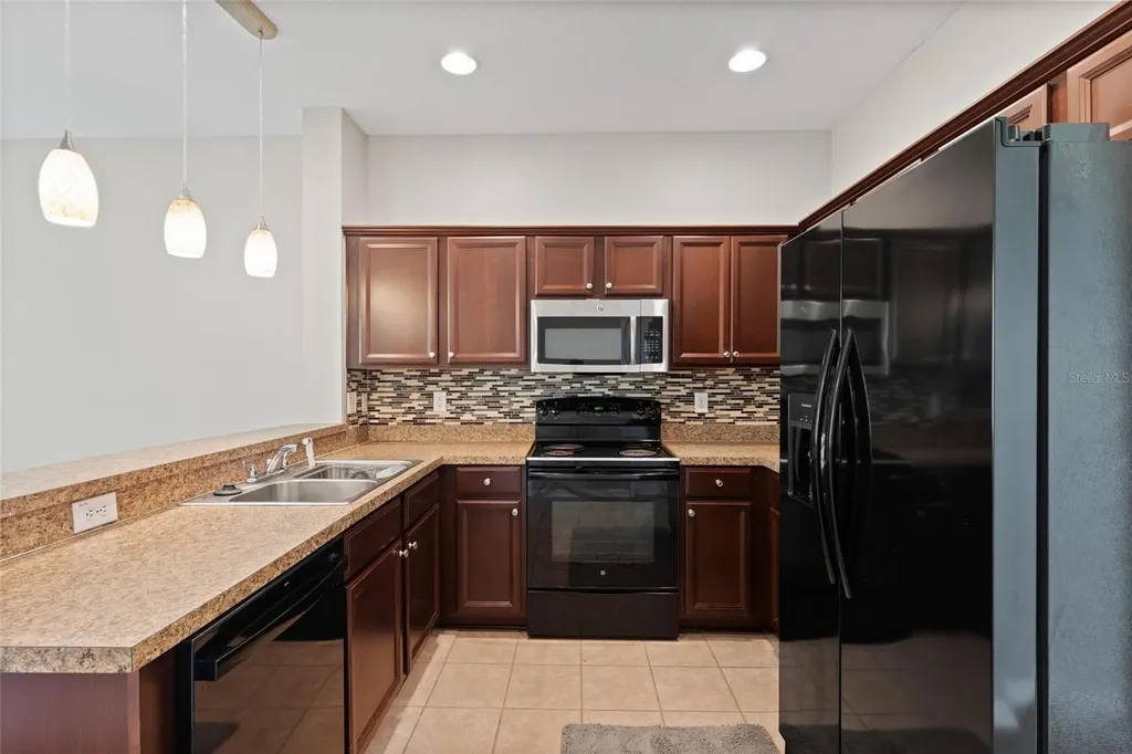 6981 Towering Spruce Drive Riverview FL 33578
