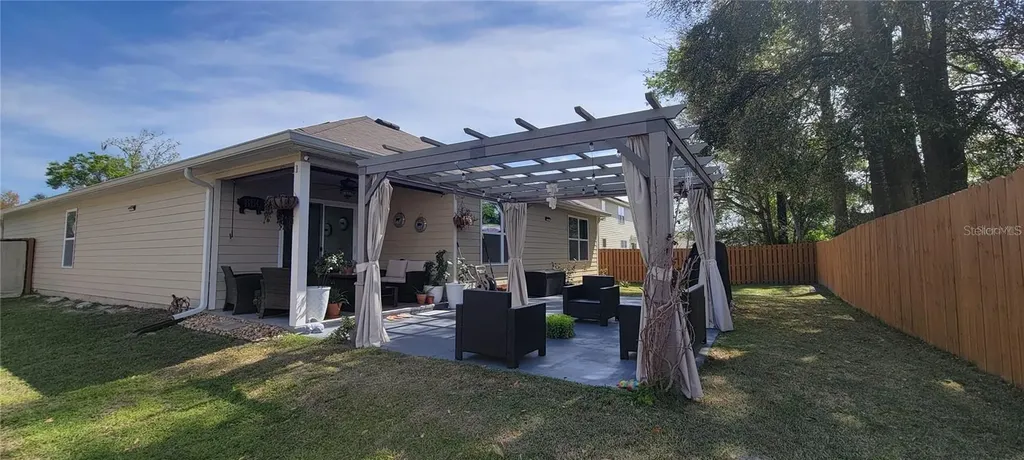 19688 NW 229th Street High Springs FL 32643