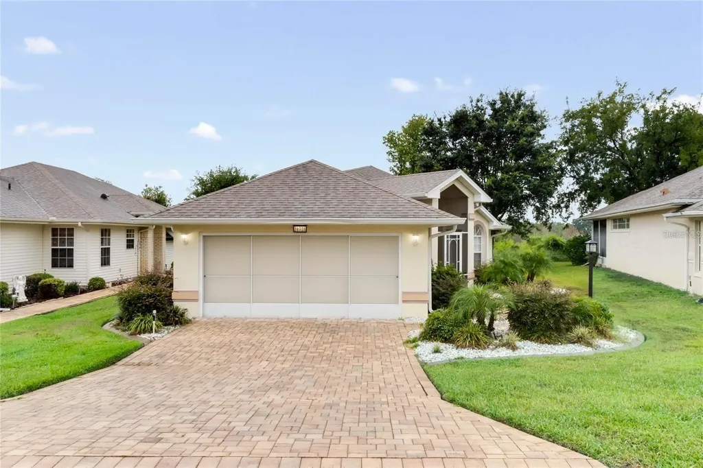 21721 King Richards Way Leesburg FL 34748