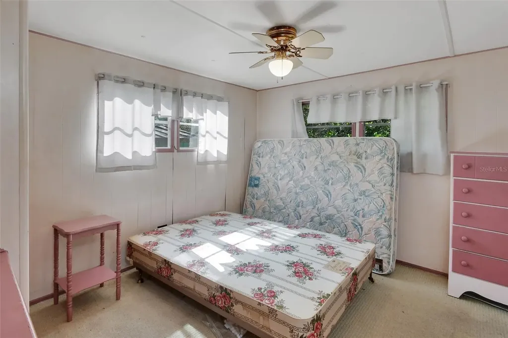 45742 Ohio Street Paisley FL 32767