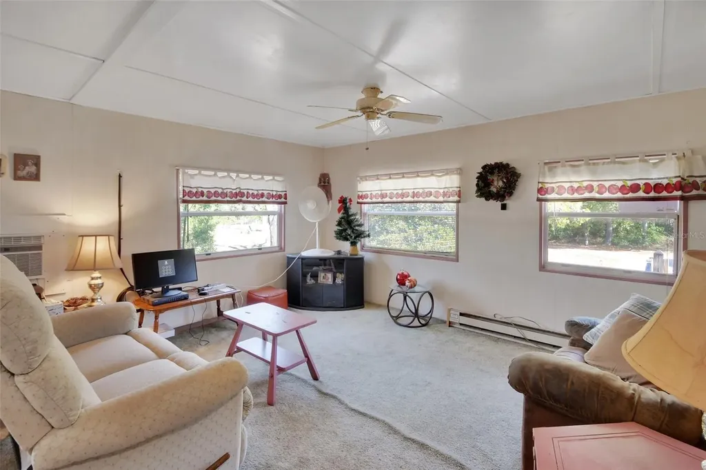 45742 Ohio Street Paisley FL 32767