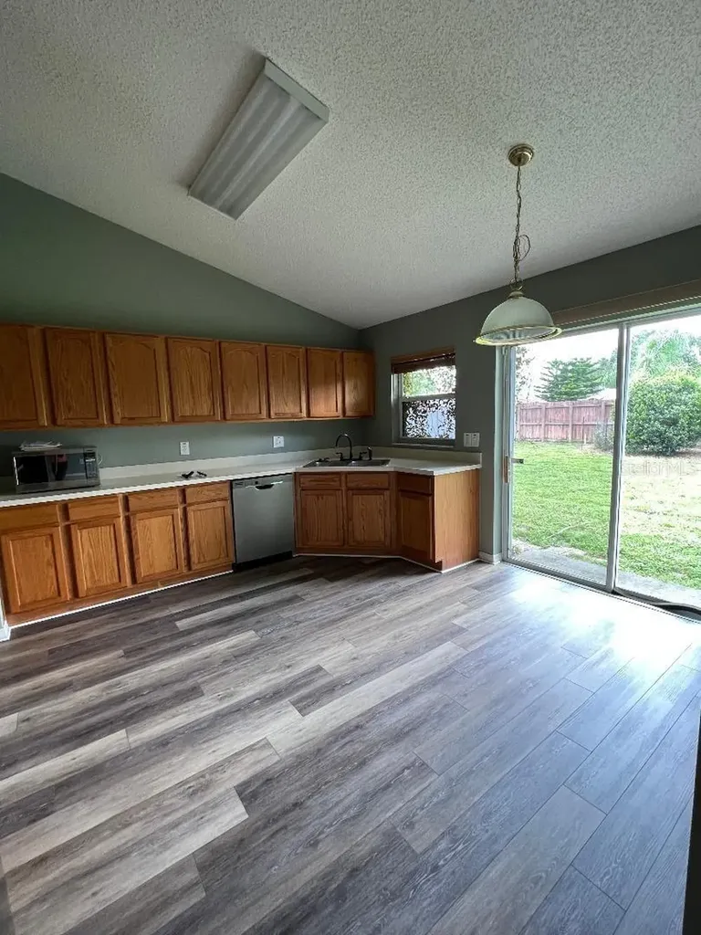 712 Reading Terrace Deltona FL 32725