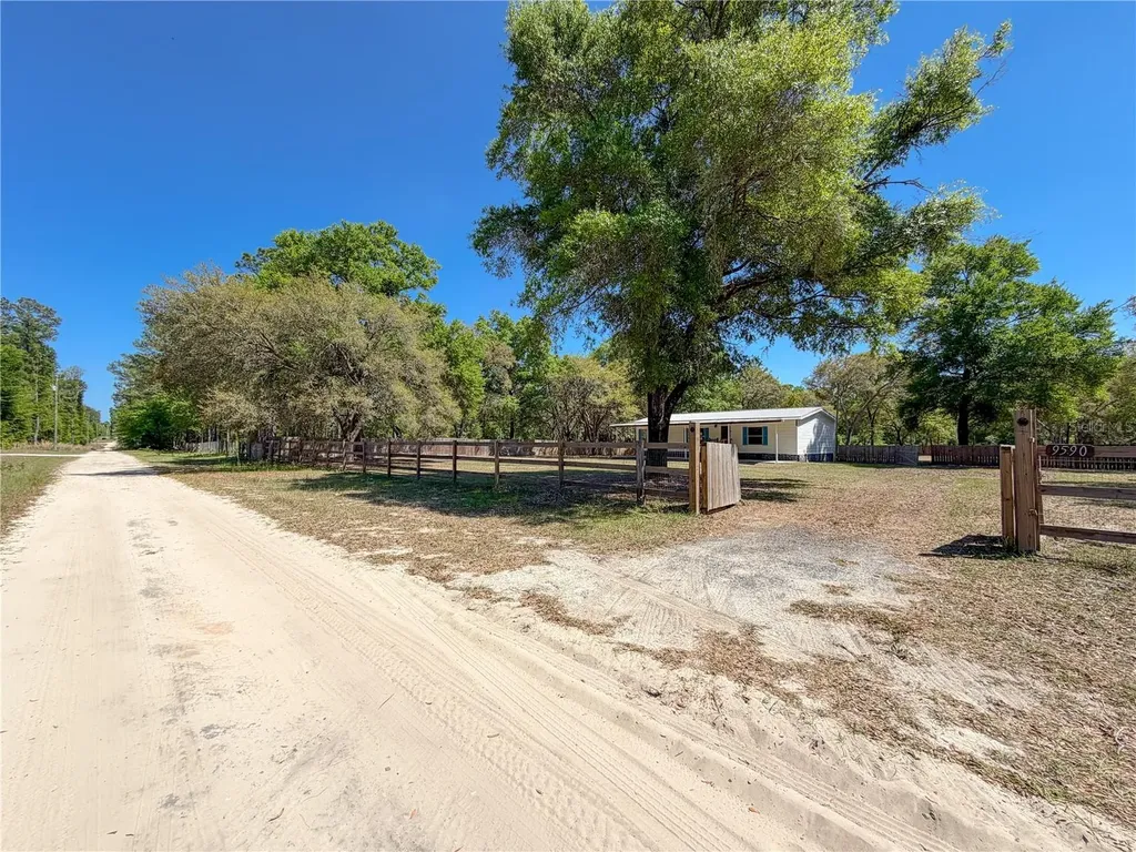 9590 NE 78th Lane Bronson FL 32621