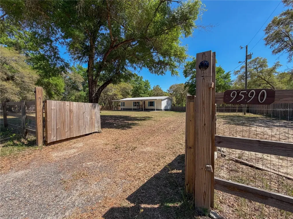 9590 NE 78th Lane Bronson FL 32621