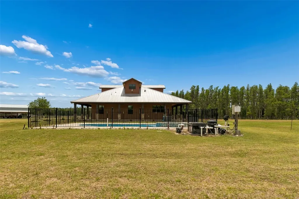41451 Nipper Road Zephyrhills FL 33540