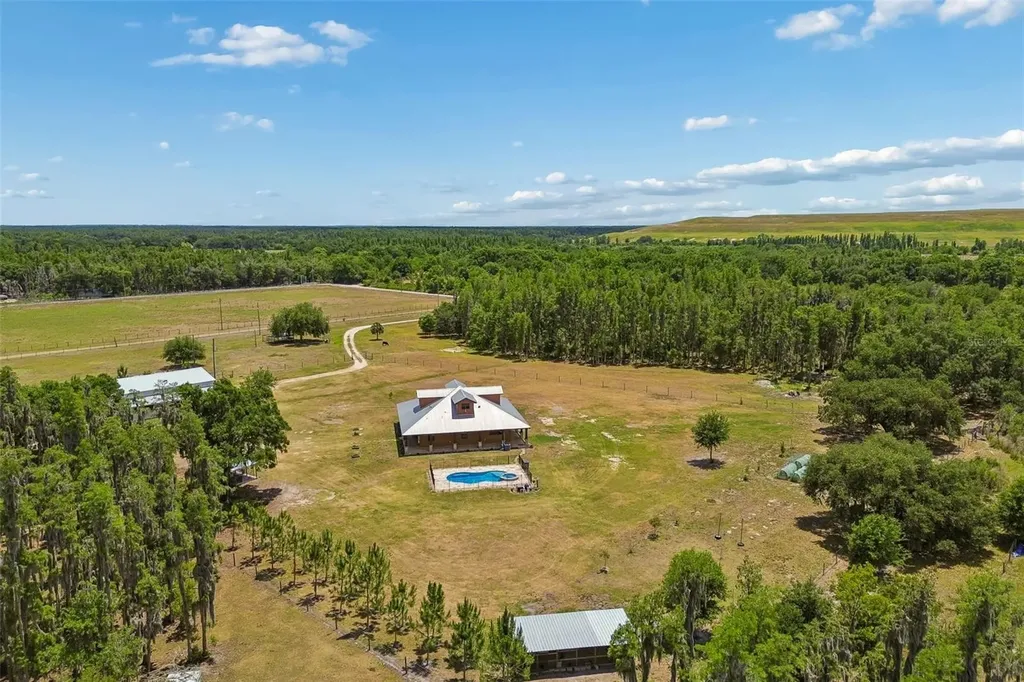 41451 Nipper Road Zephyrhills FL 33540