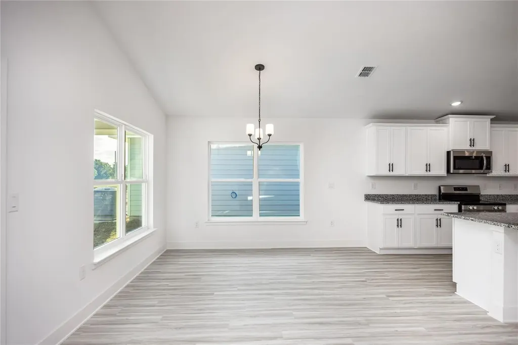 25005 SW 250th Place Newberry FL 32669