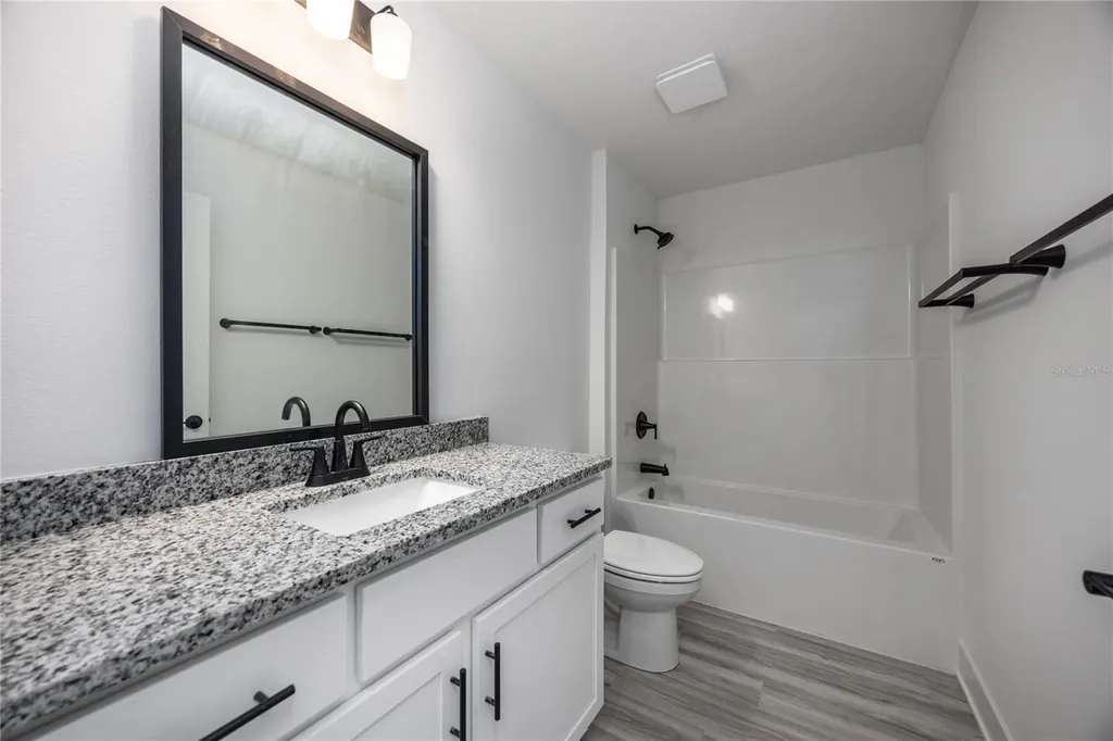 25005 SW 250th Place Newberry FL 32669