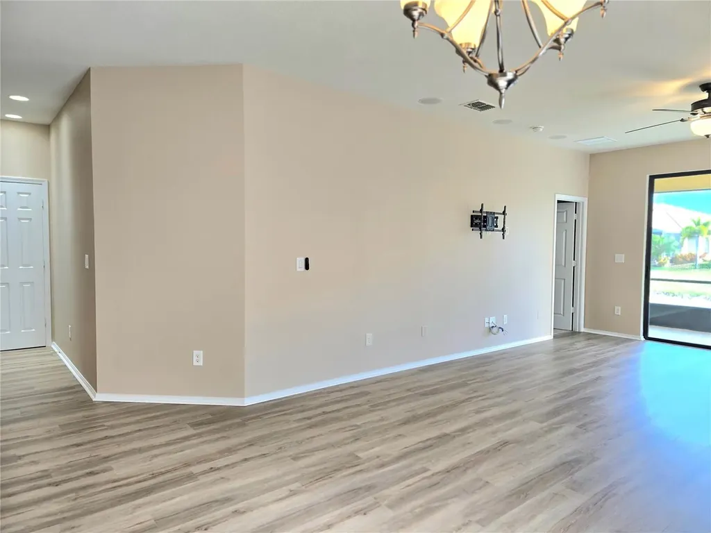5646 Sunset Falls Drive Apollo Beach FL 33572