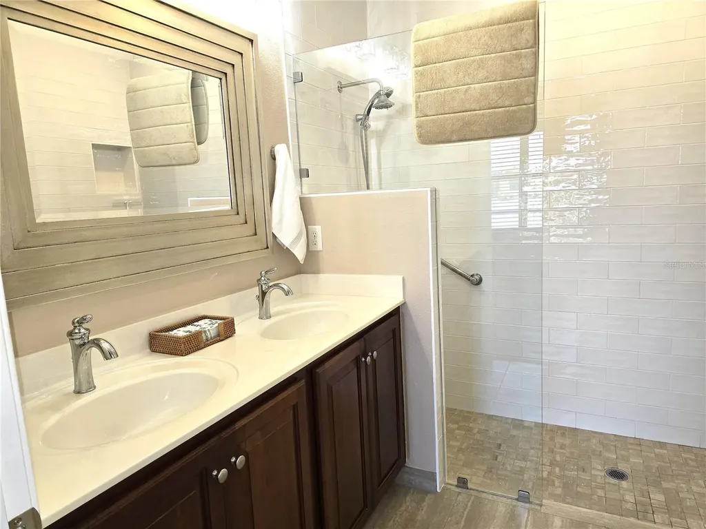 5646 Sunset Falls Drive Apollo Beach FL 33572