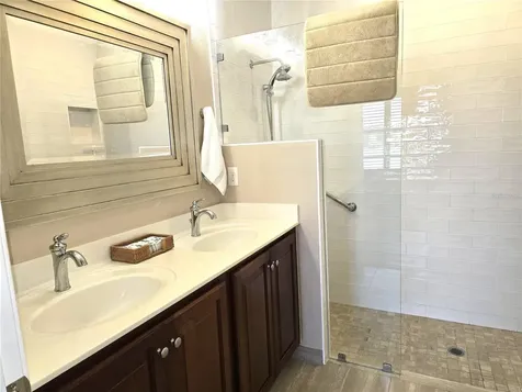 5646 Sunset Falls Drive Apollo Beach FL 33572