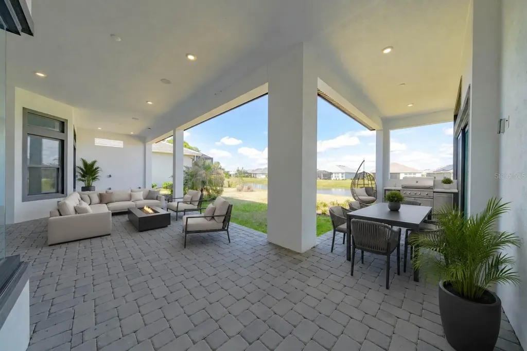 4866 Freccia Loop Wesley Chapel FL 33543