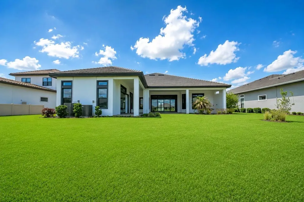 4866 Freccia Loop Wesley Chapel FL 33543
