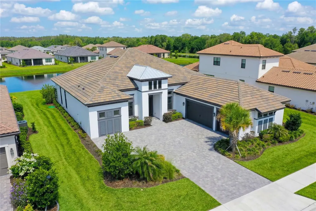 4866 Freccia Loop Wesley Chapel FL 33543