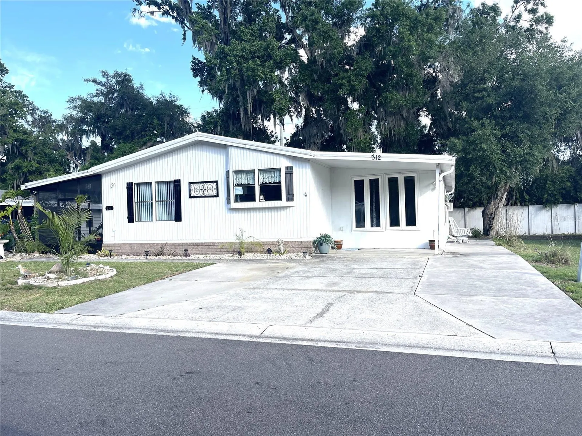 312 S Timber Trail Wildwood FL 34785