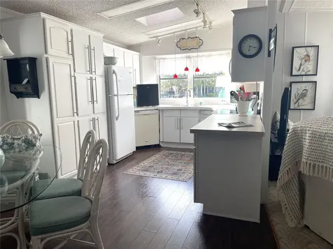312 S Timber Trail Wildwood FL 34785