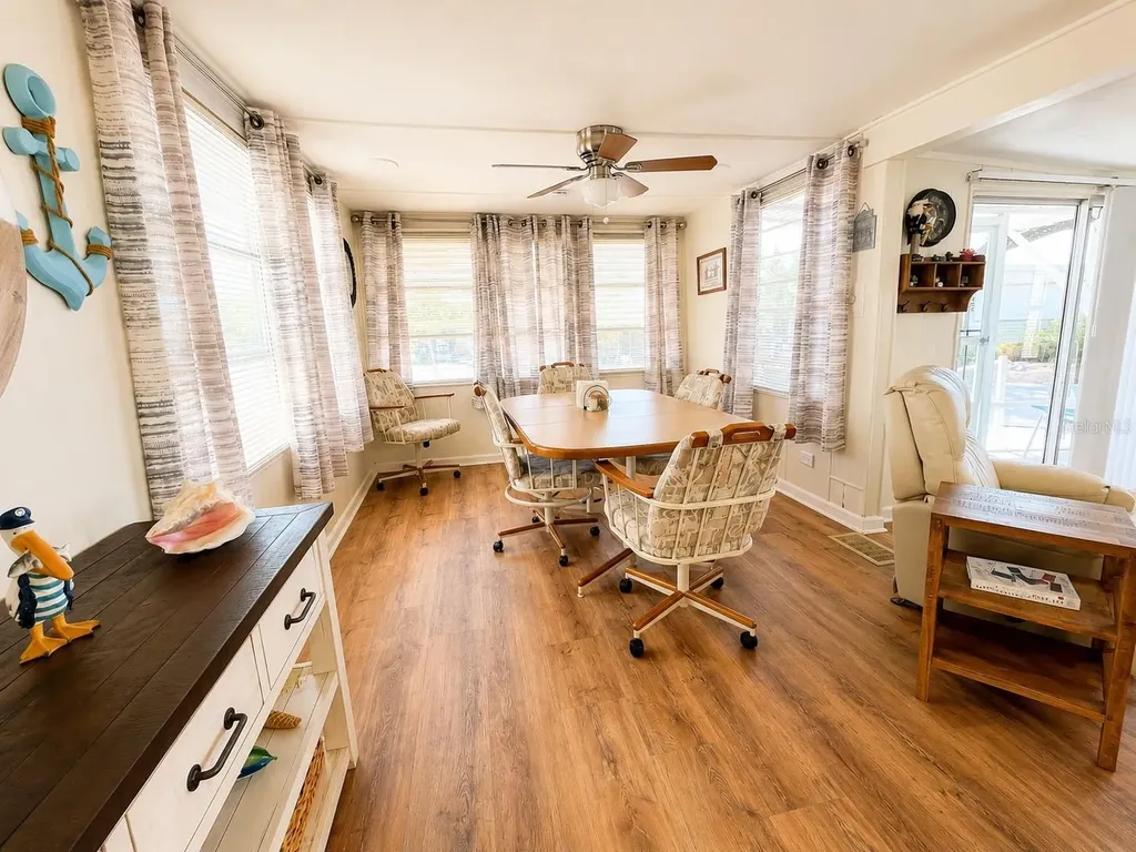 6623 Washington Street Bradenton FL 34207