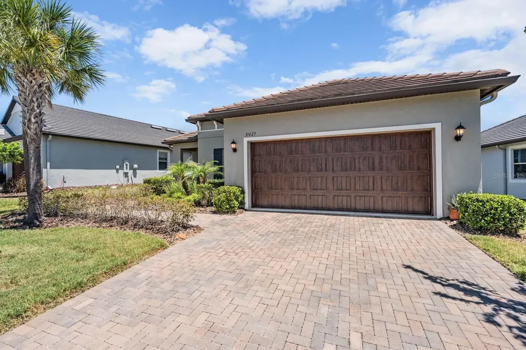 31427 Cannon Rush Drive San Antonio FL 33576