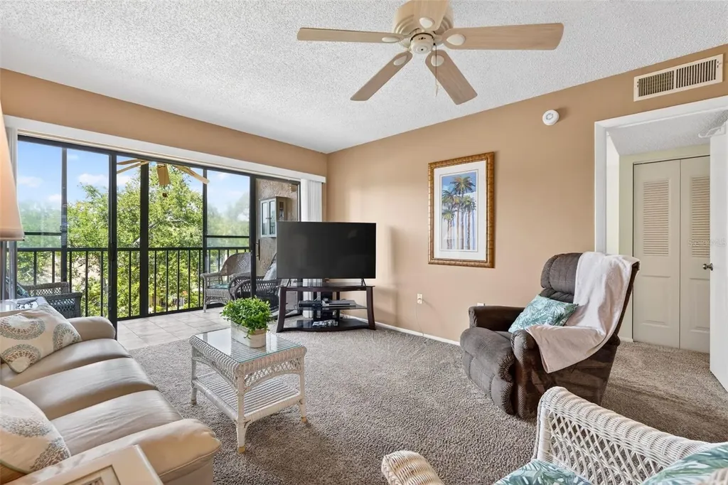 505 30th Avenue W Bradenton FL 34205