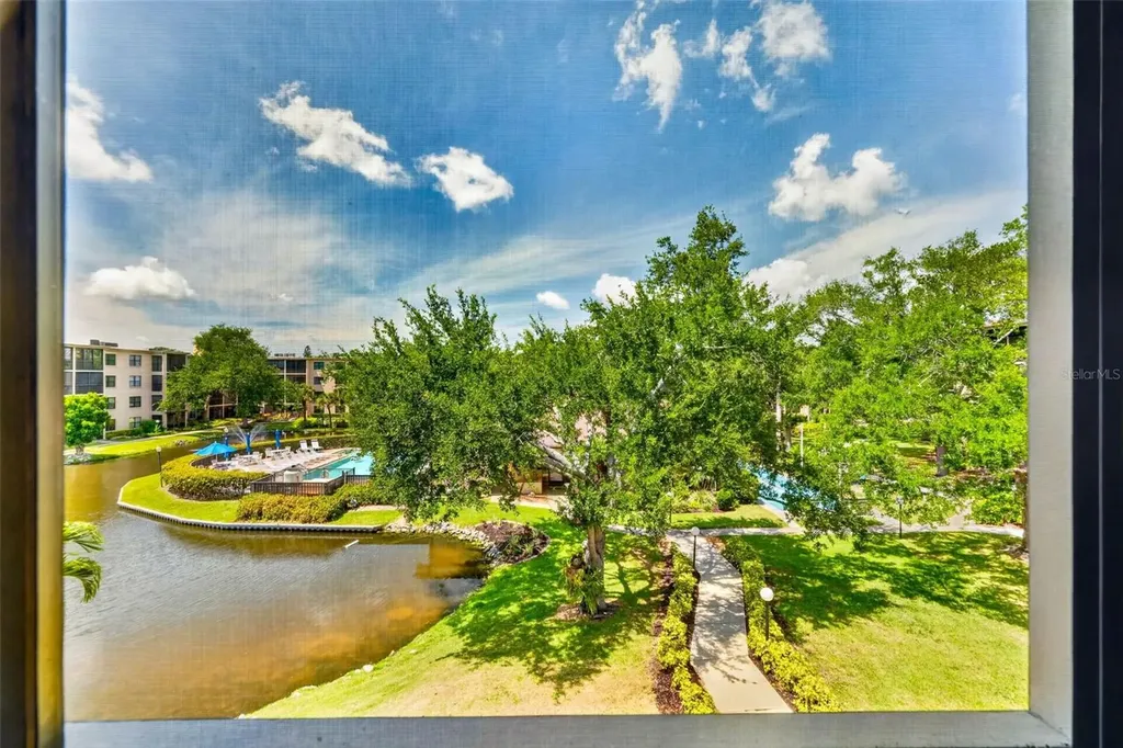 505 30th Avenue W Bradenton FL 34205
