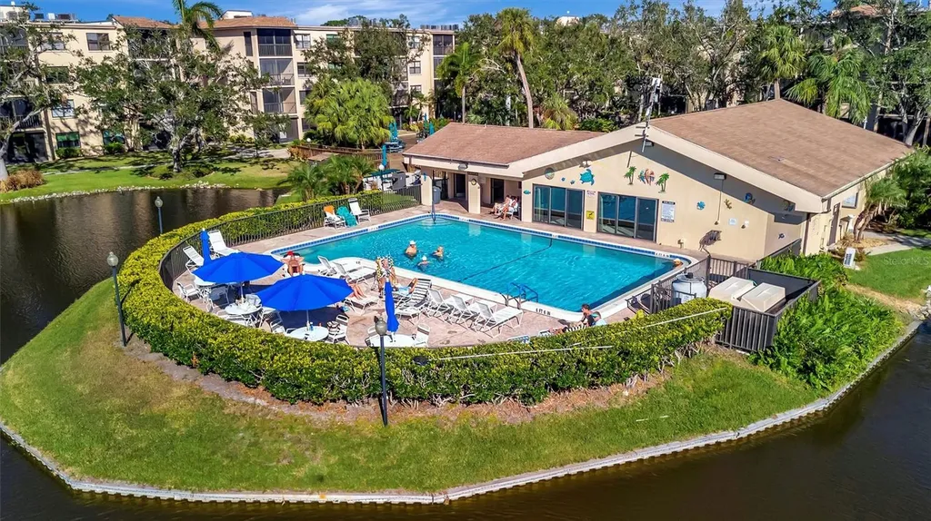505 30th Avenue W Bradenton FL 34205