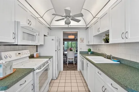 505 30th Avenue W Bradenton FL 34205