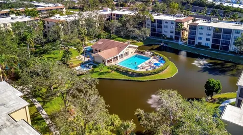 505 30th Avenue W Bradenton FL 34205