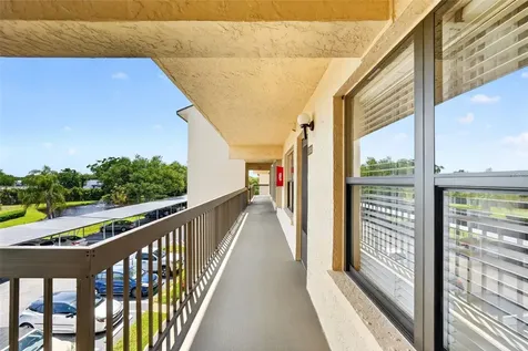 505 30th Avenue W Bradenton FL 34205