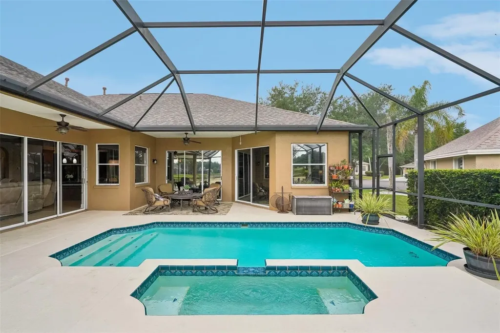 19117 Mandarin Grove Place Tampa FL 33647