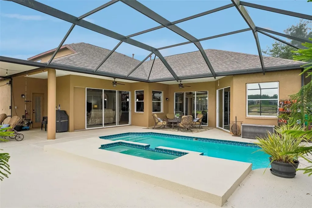 19117 Mandarin Grove Place Tampa FL 33647