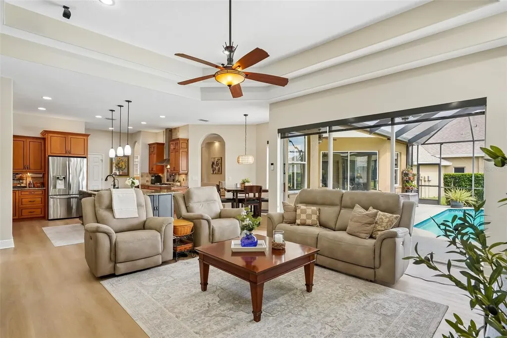 19117 Mandarin Grove Place Tampa FL 33647