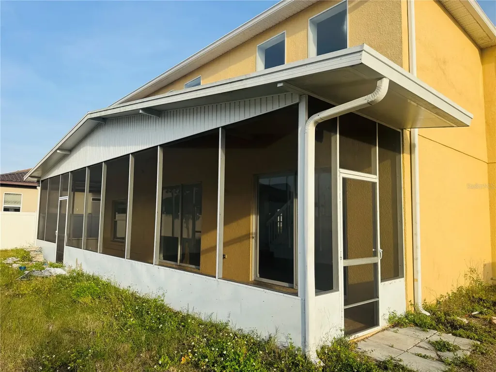 411 Columbia Court Kissimmee FL 34759