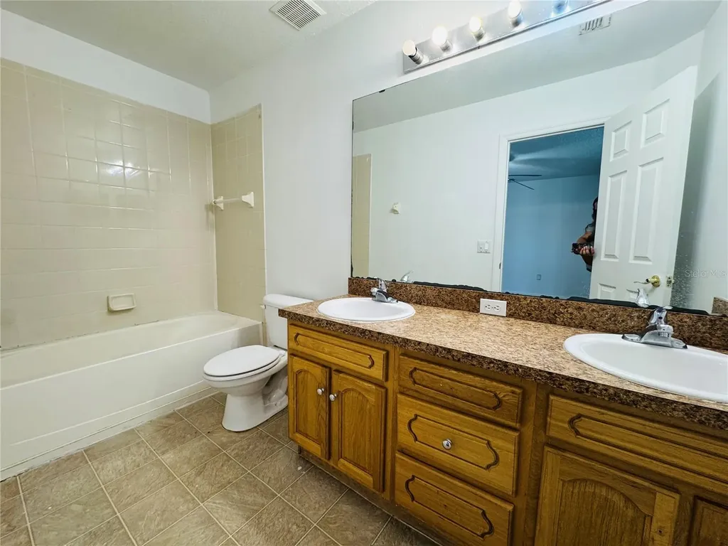 411 Columbia Court Kissimmee FL 34759