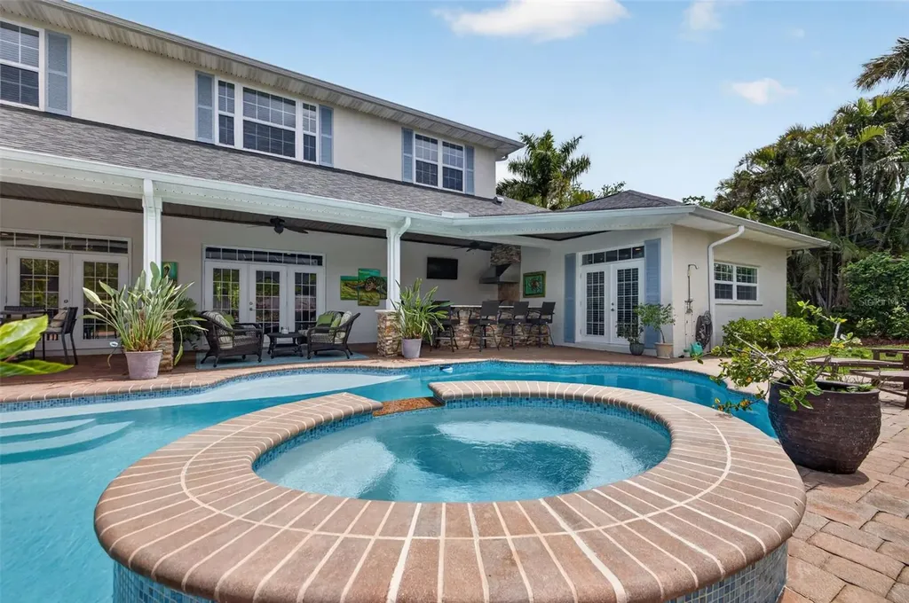 445 Park Avenue Belleair FL 33756