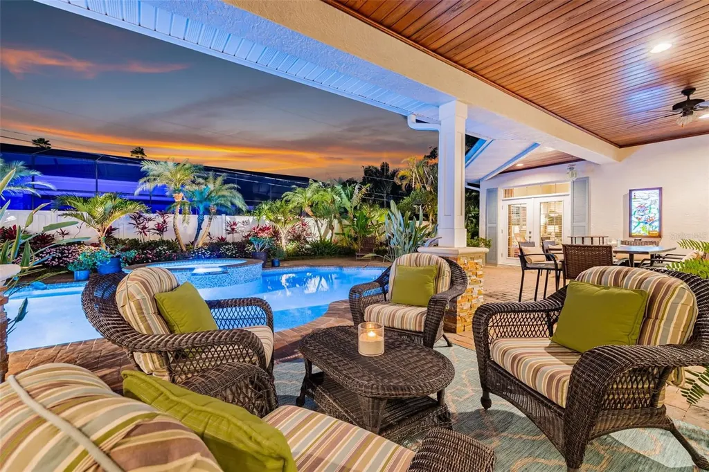 445 Park Avenue Belleair FL 33756