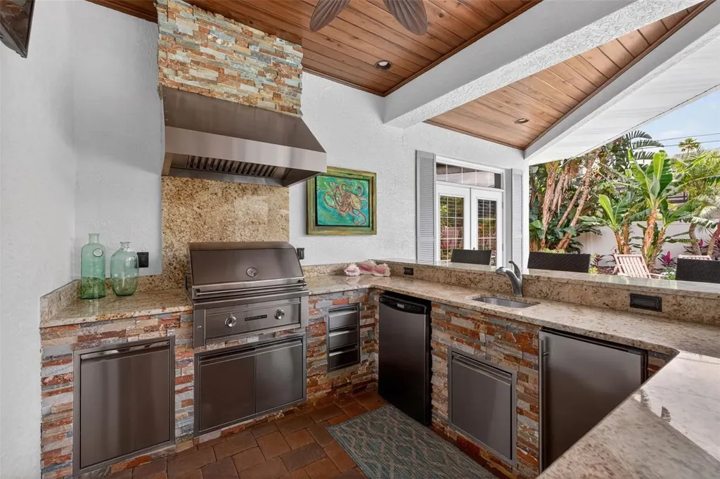 445 Park Avenue Belleair FL 33756