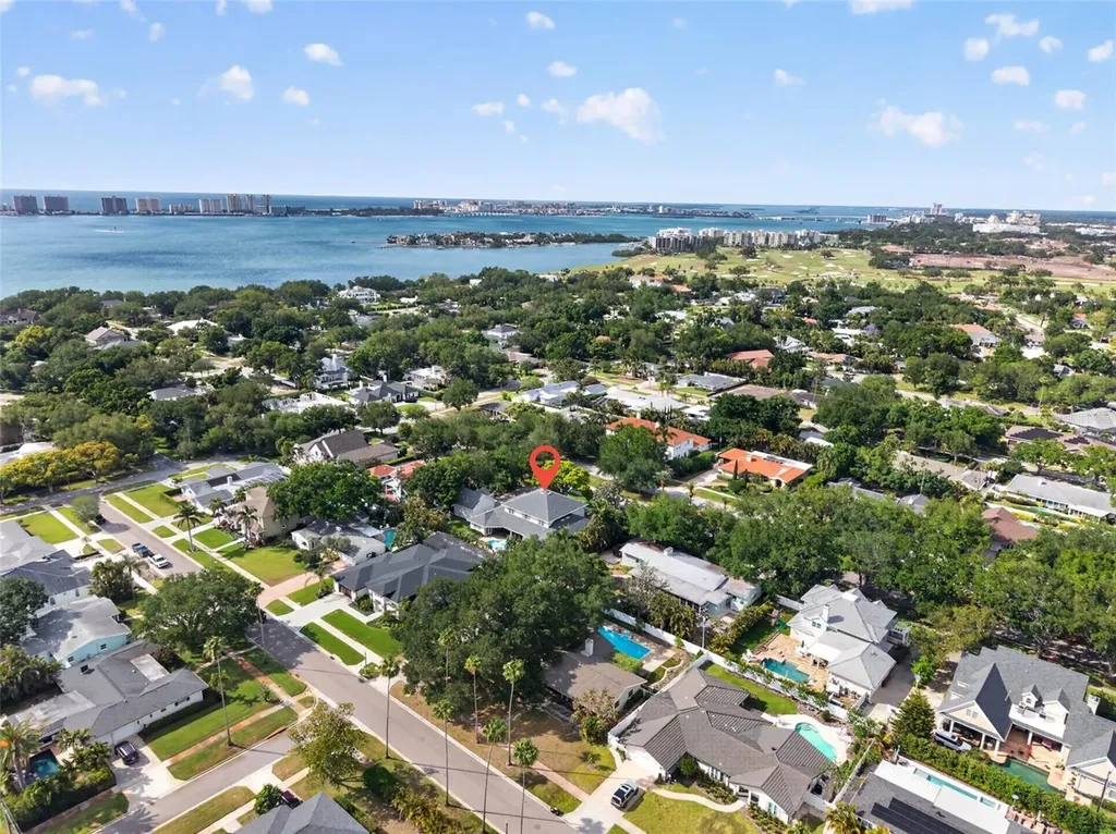 445 Park Avenue Belleair FL 33756