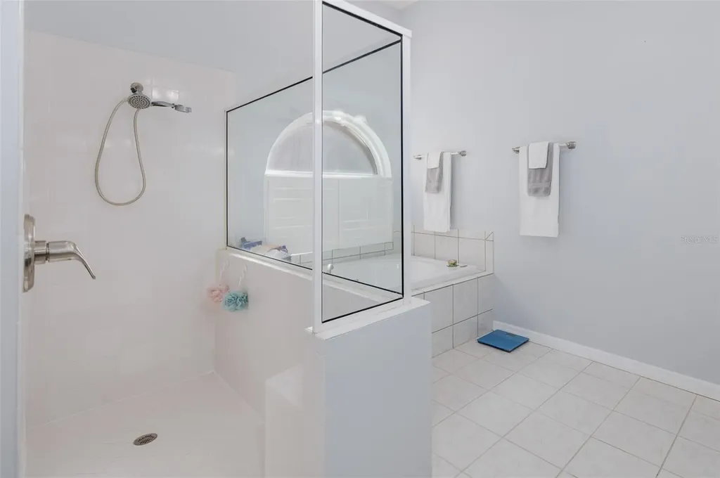 18814 Place Antibes Lutz FL 33558