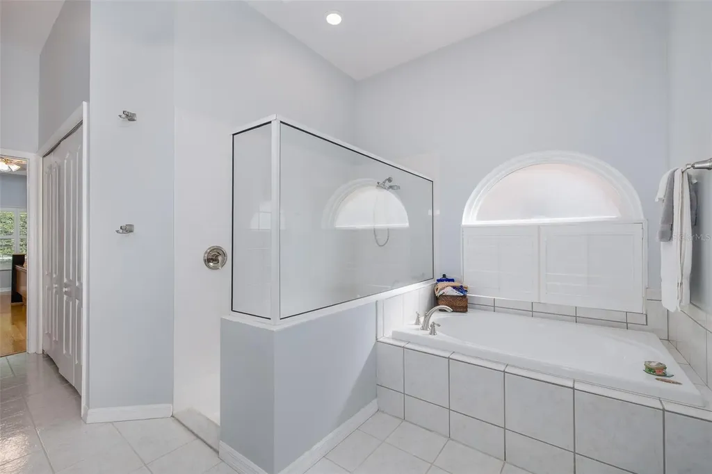 18814 Place Antibes Lutz FL 33558