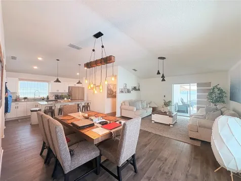 1084 Papaya Circle Davenport FL 33897