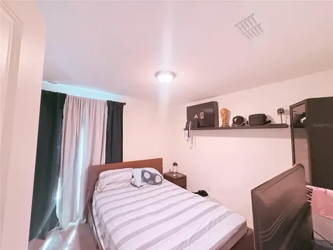 1084 Papaya Circle Davenport FL 33897