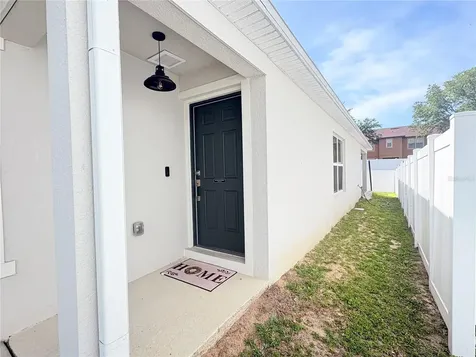 1084 Papaya Circle Davenport FL 33897
