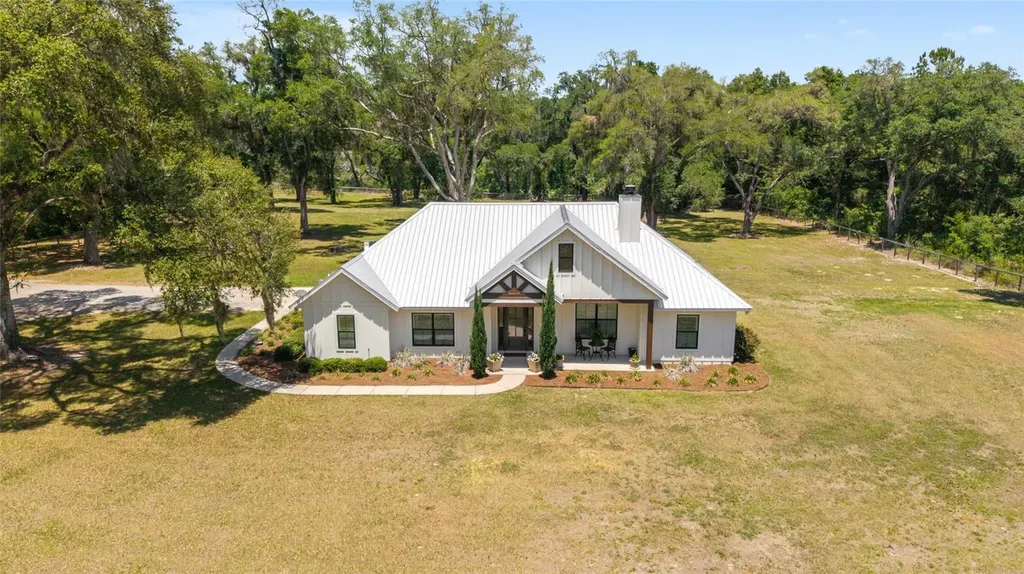 21561 SE 30 Street Williston FL 32696